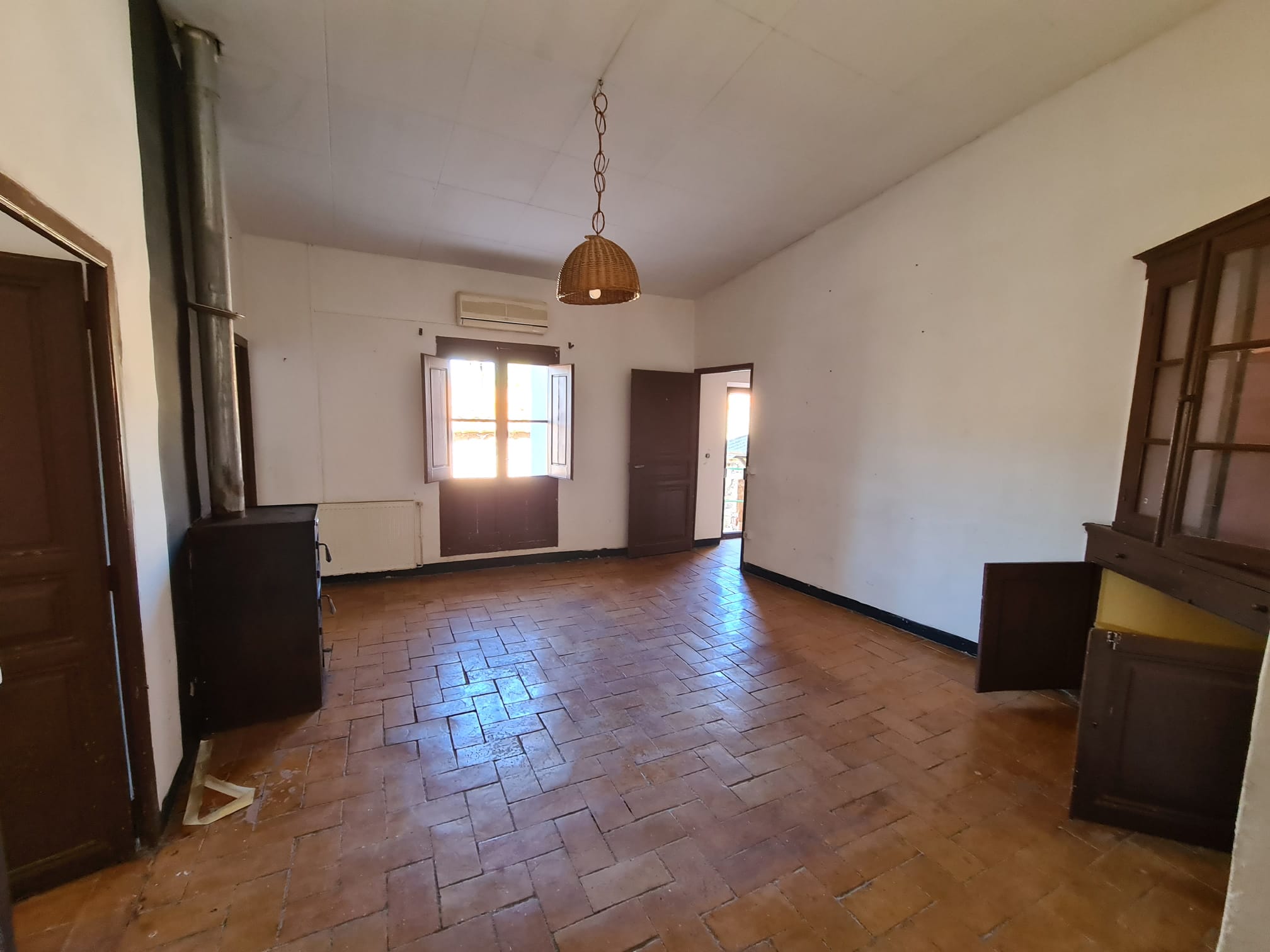 Casa De Pueblo En Venta De M Ubicada En El Casco Antiguo Del