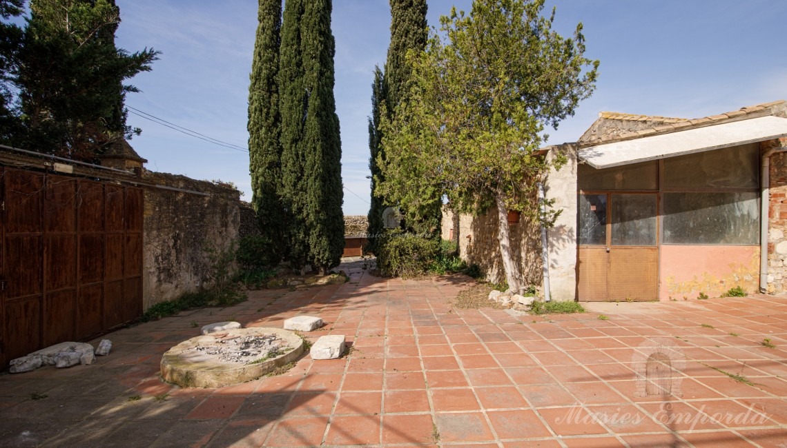 Patio interior de la masía