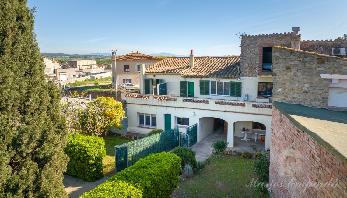 Fachada sur de la casa 