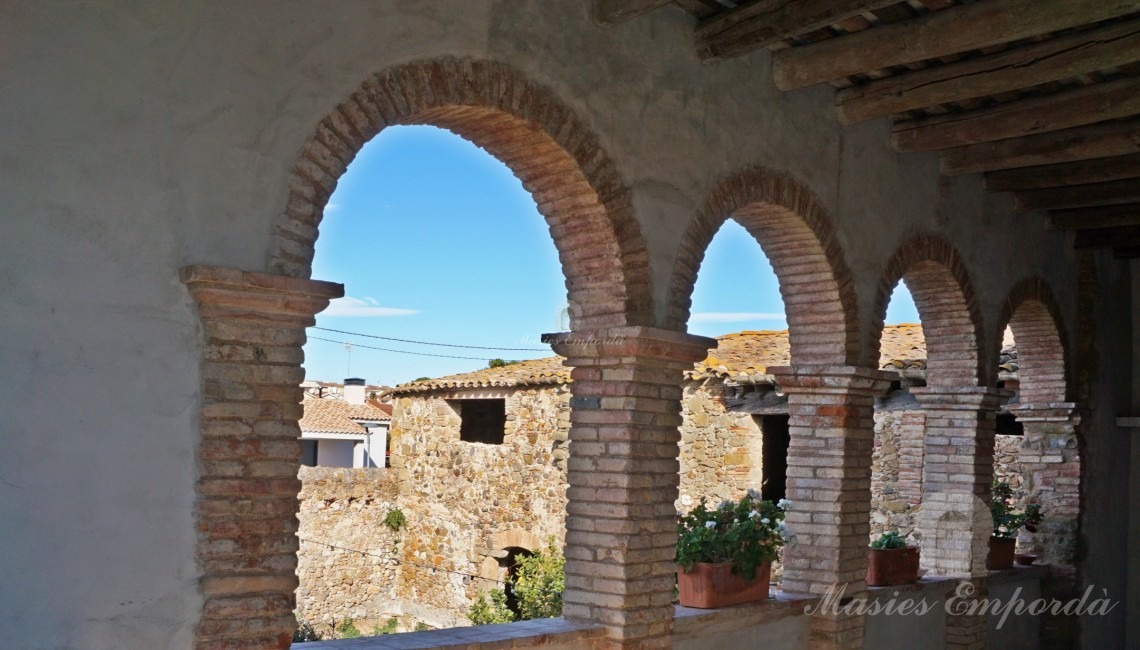 Terraza arcada de la primera planta 