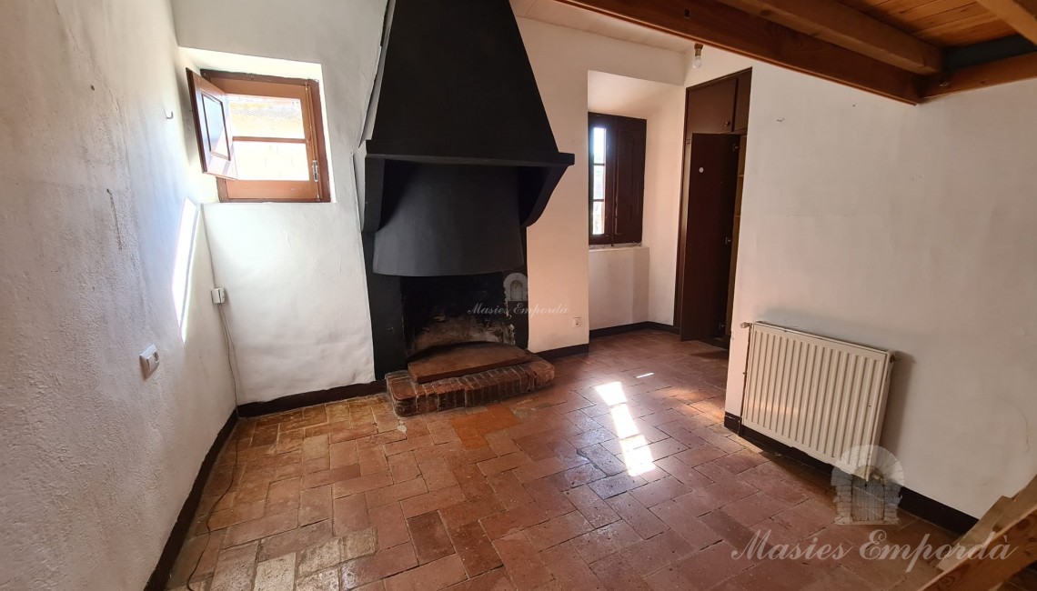 Habitación con chimenea