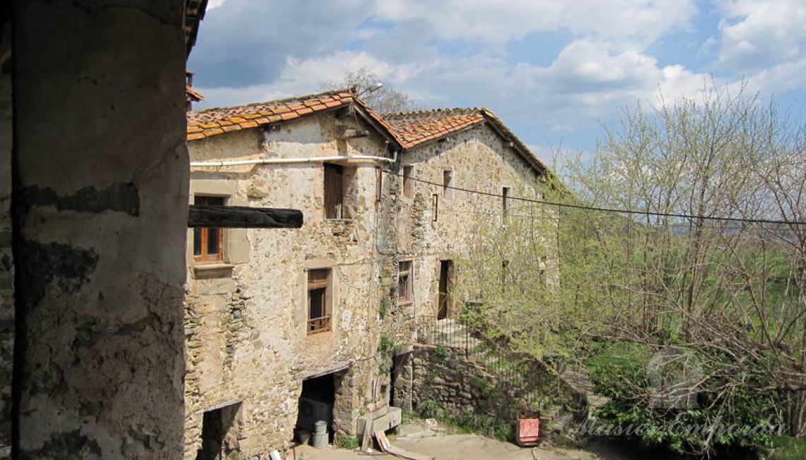 Vista desde el pajar de la masía de la fachada de la casa 