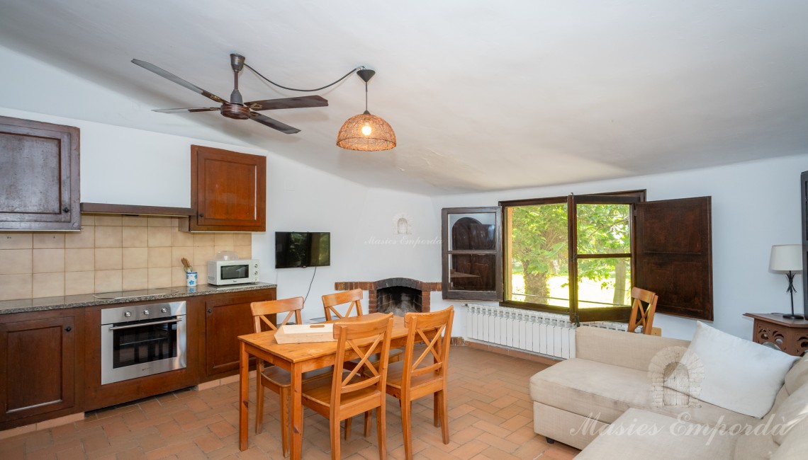 Comedor y cocina de una e las casas