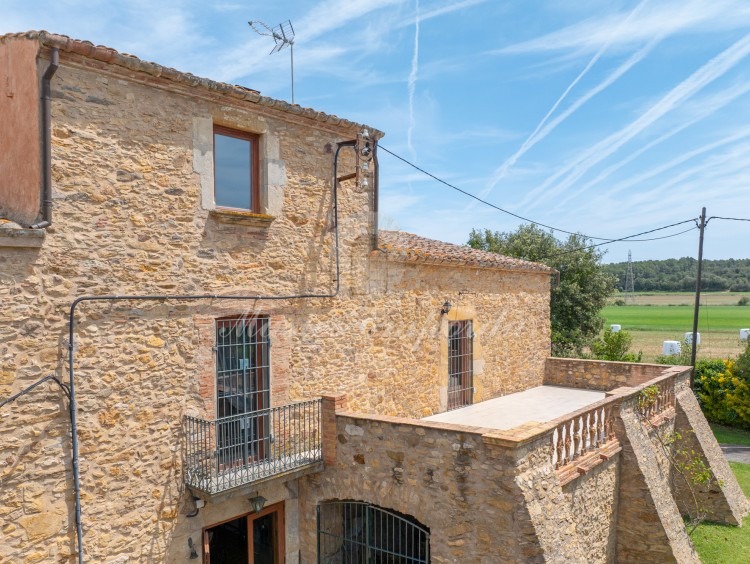 Vistas de la fachada de la casa 