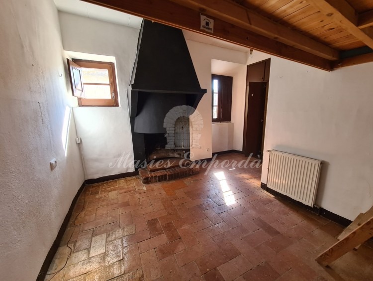 Habitación con chimenea